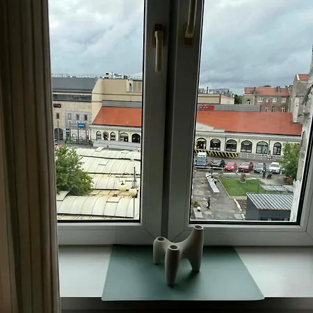 Apartment Nowy Rynek 10 *